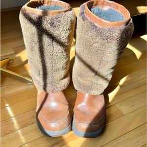 Ugg Boots with genuine leather, sheepskin and Sherpa lining, US size 9